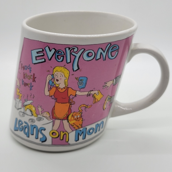 Retro Mother's Day MUG SLANTS John Lamb Papel Everyone Leans Mom Mug Funny Cup - Picture 1 of 8